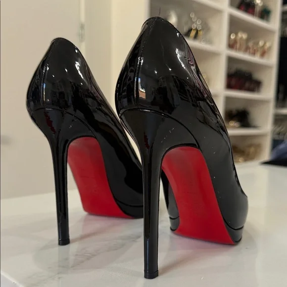 Christian Louboutin -Classic Black Patent High Heel Pumps with Red Sole - - Picture 6 of 7